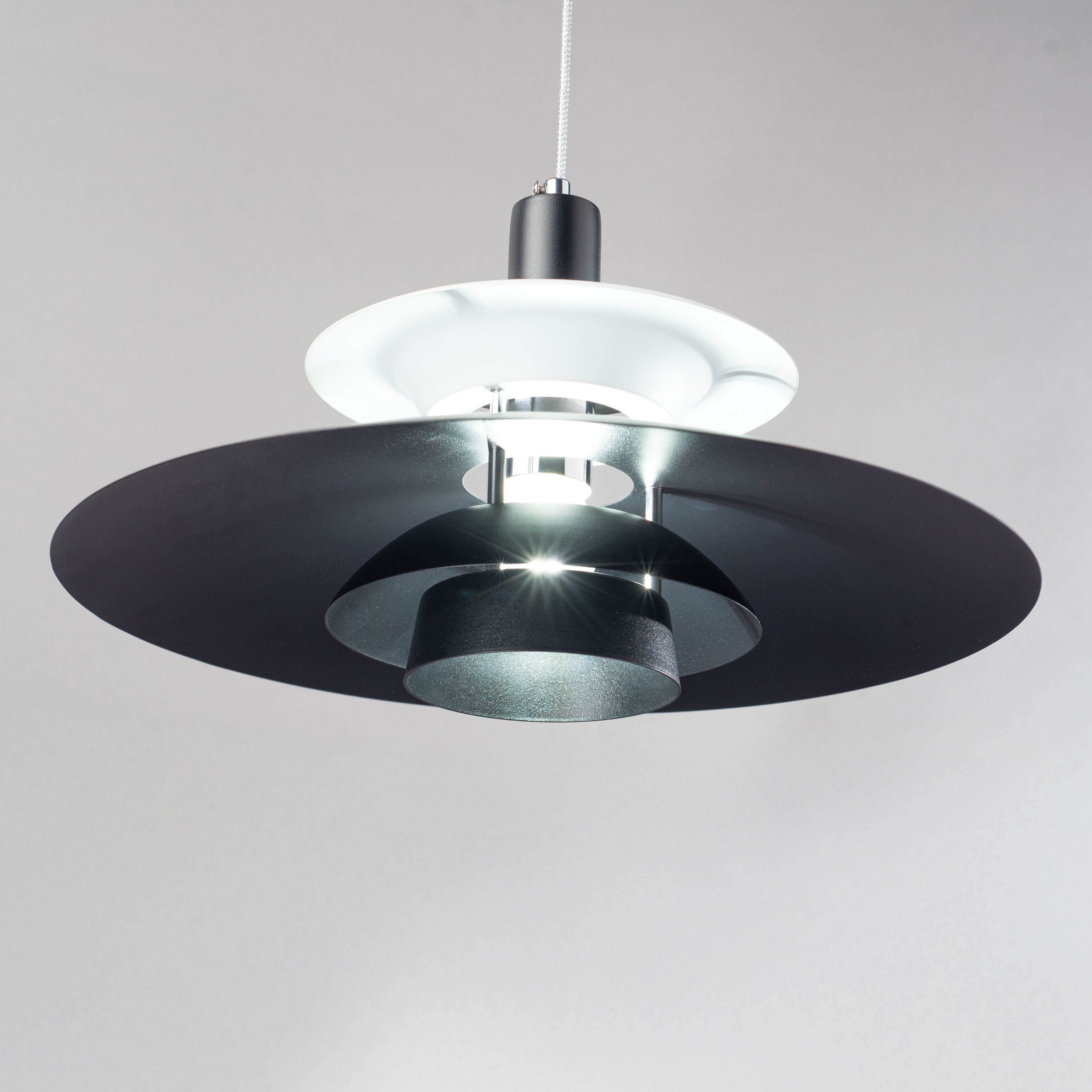 Cтильный подвесной светильник Skandilight Black